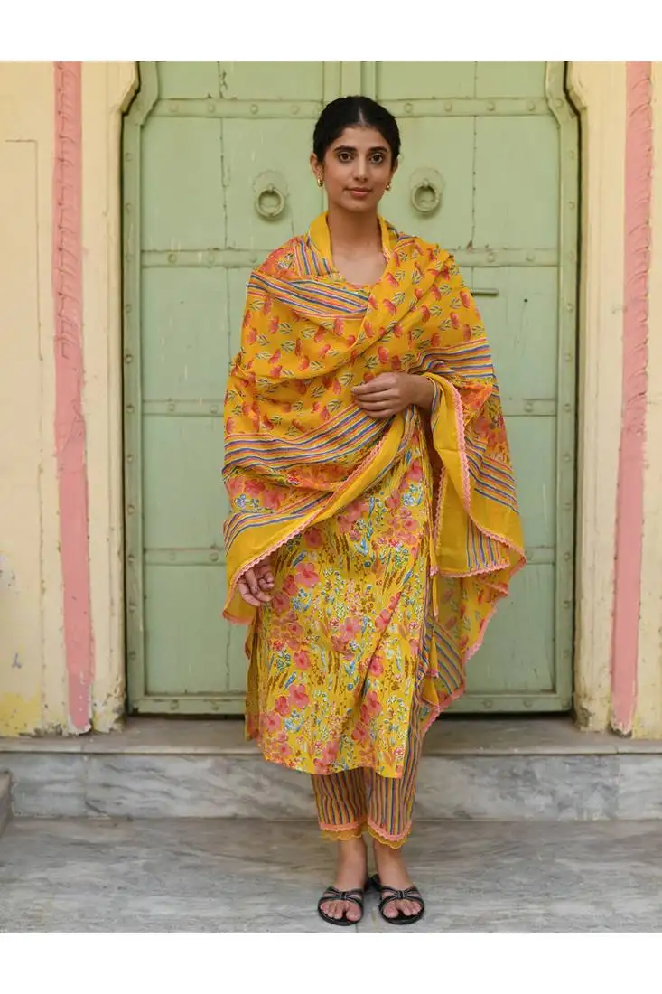 Yellow floral printed regular pure cotton kurta with trousers & with dupatta