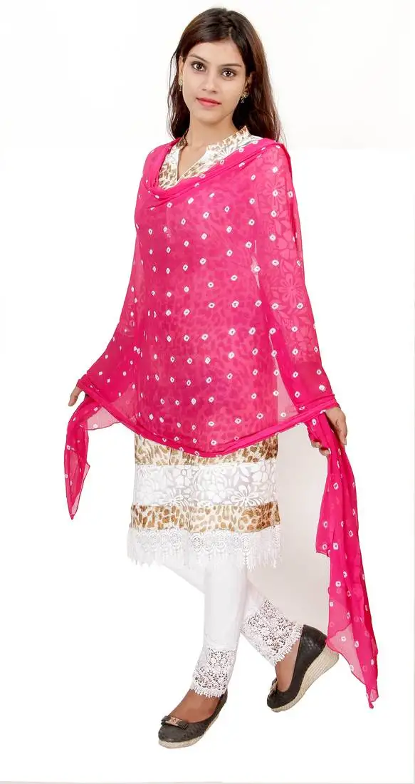 Pink bandhej dupatta