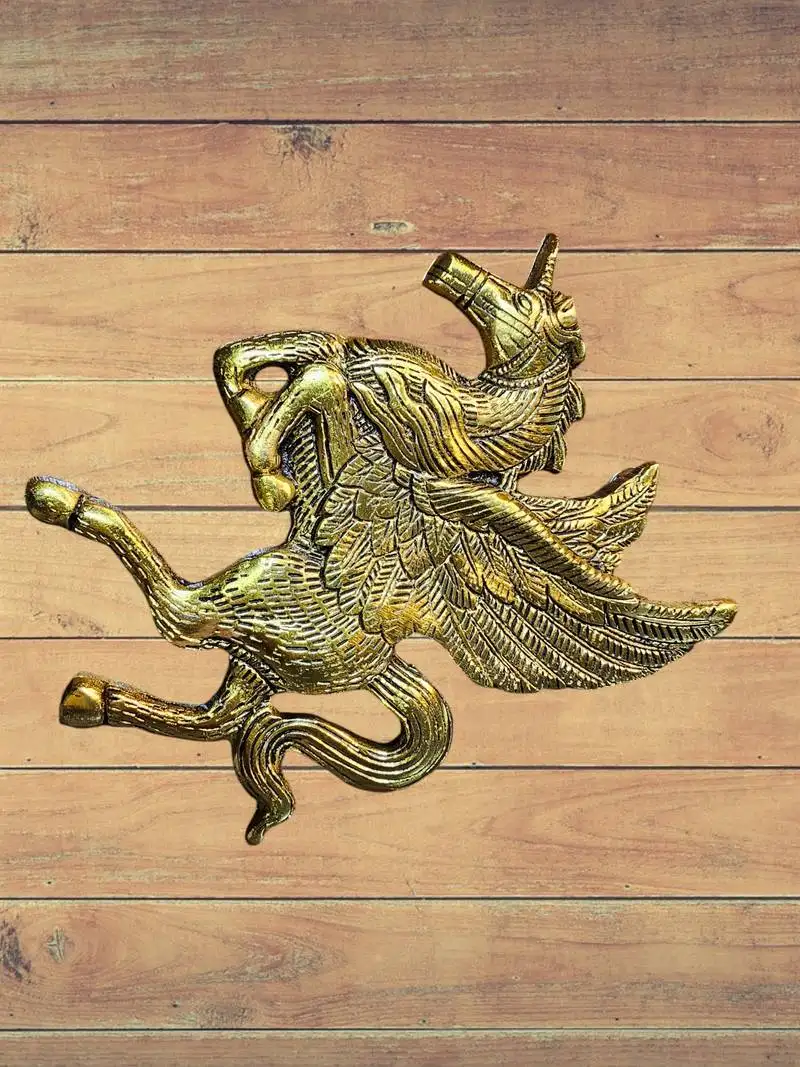 Elegant brass horse wall hanging