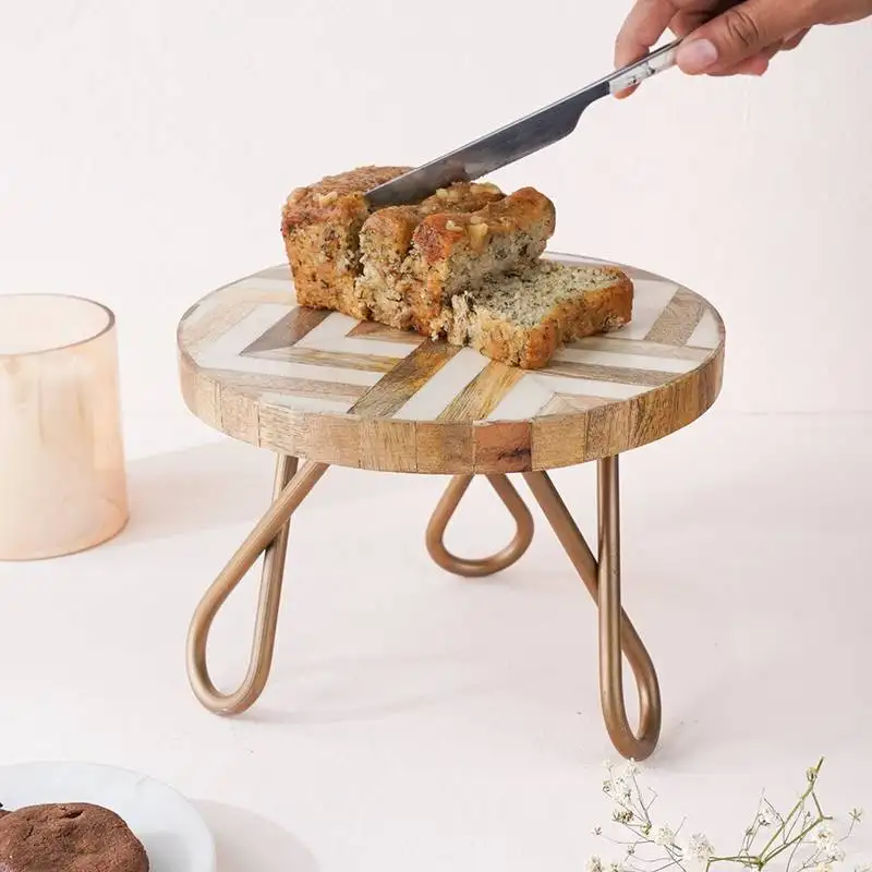 A vintage affair cake stand - golden