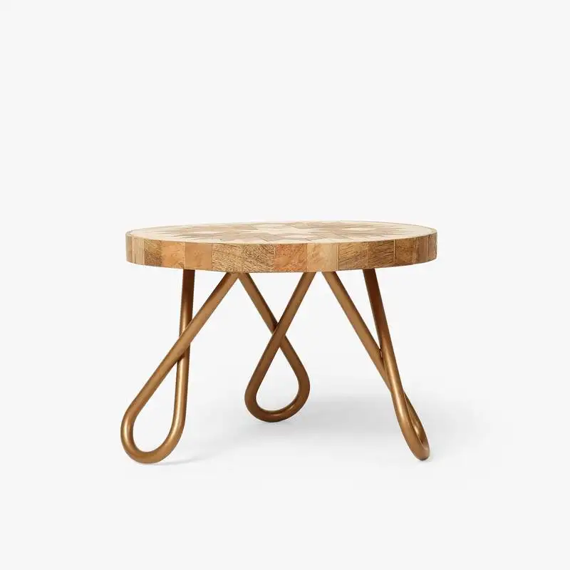 A vintage affair cake stand