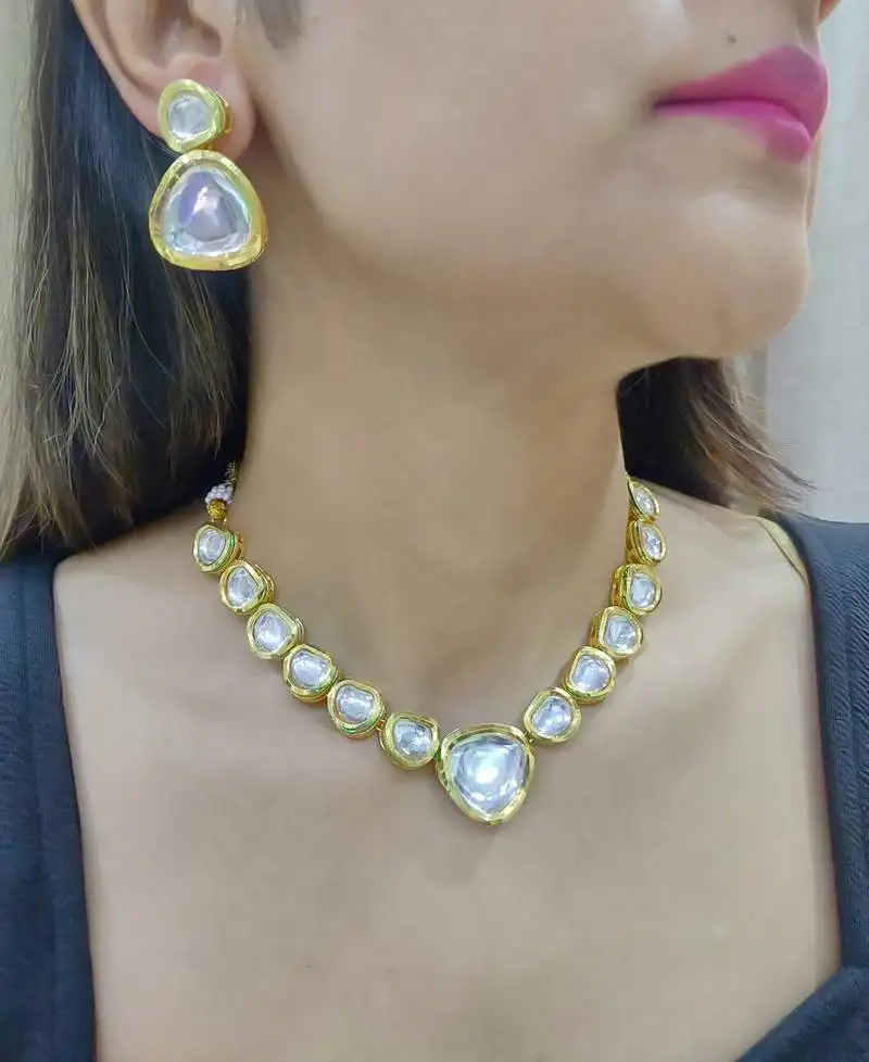 Aadhvita kundan necklace set