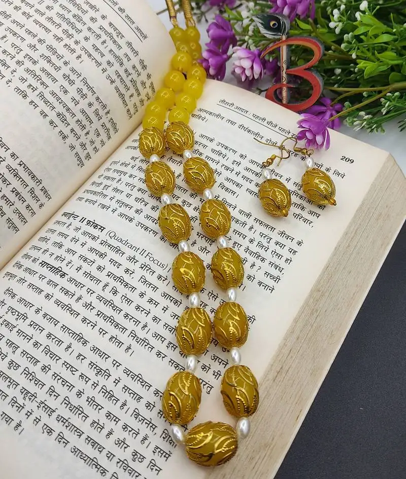 Yellow ovel glass beads necklace set