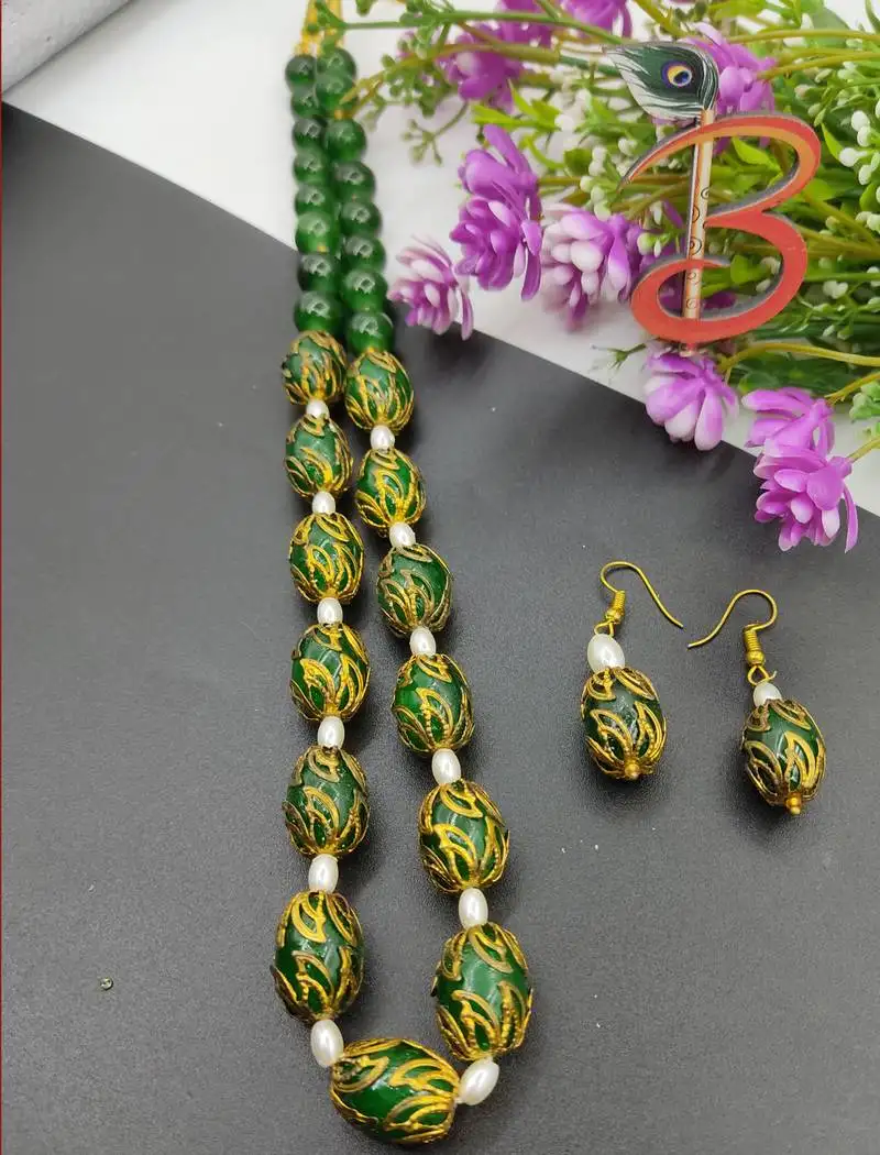 Green ovel glass beads necklace set
