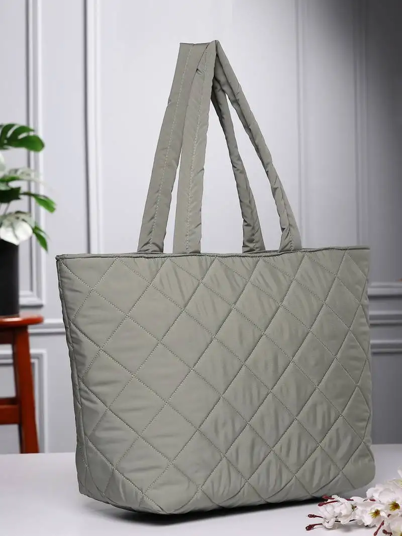 Uno sage green polyester diamond quilted handheld bag