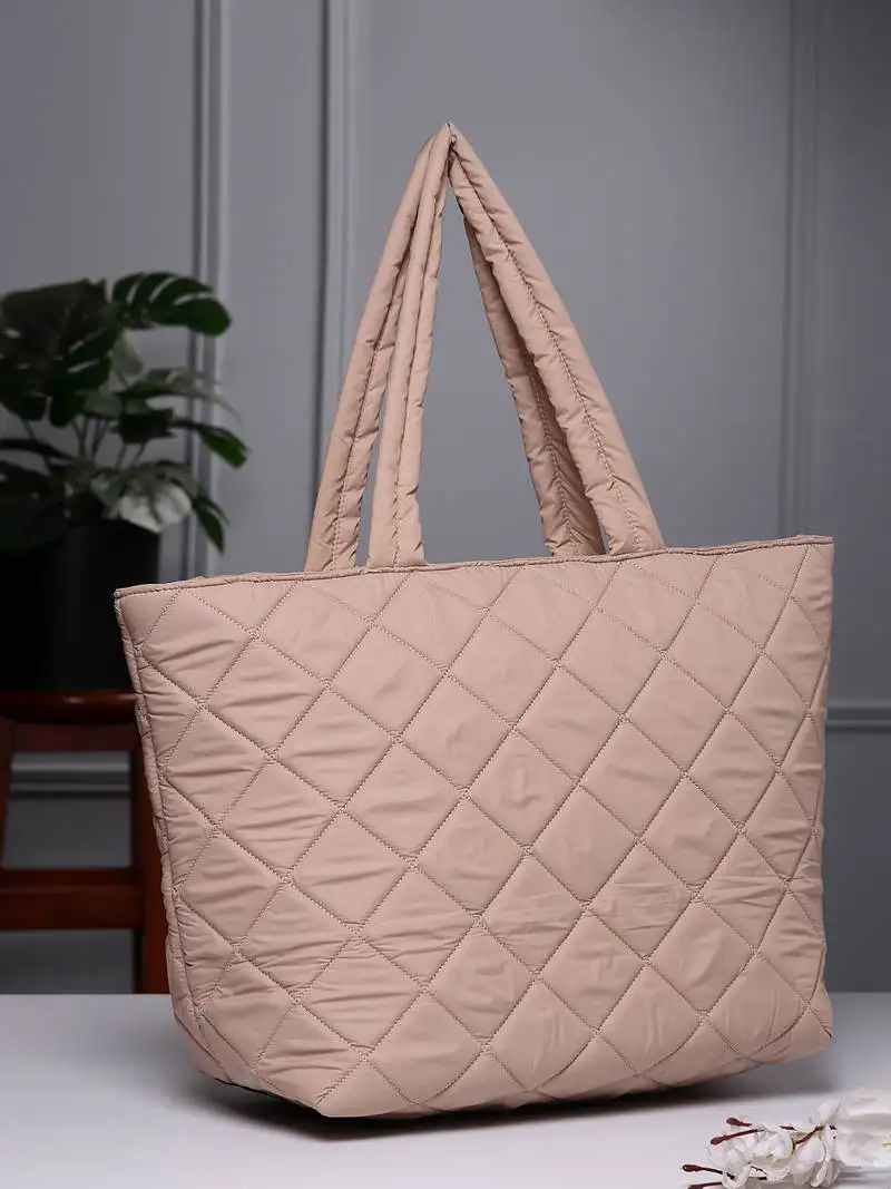 Uno tan polyester diamond quilted handheld bag