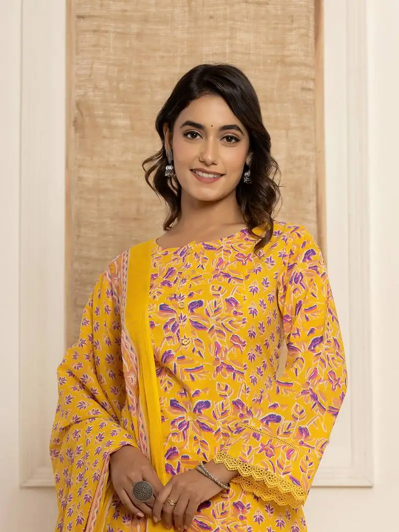 yellow printed pakistani style kurta and trousers with dupatta set