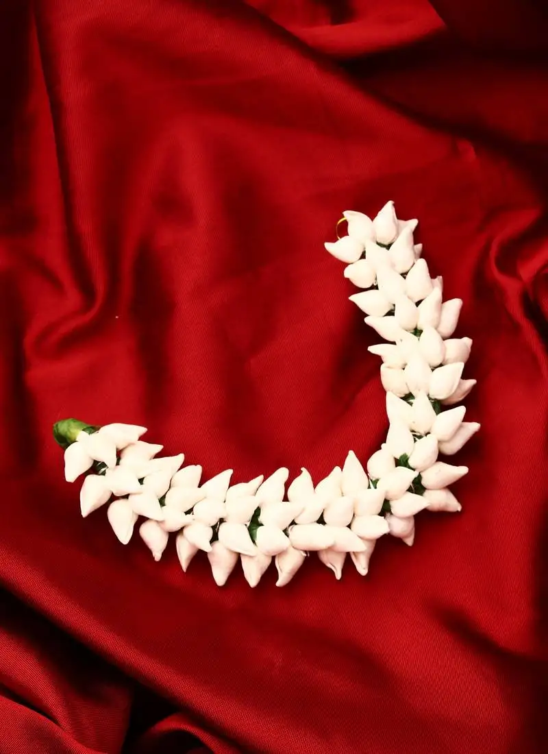 Artificial golden flower hair vine