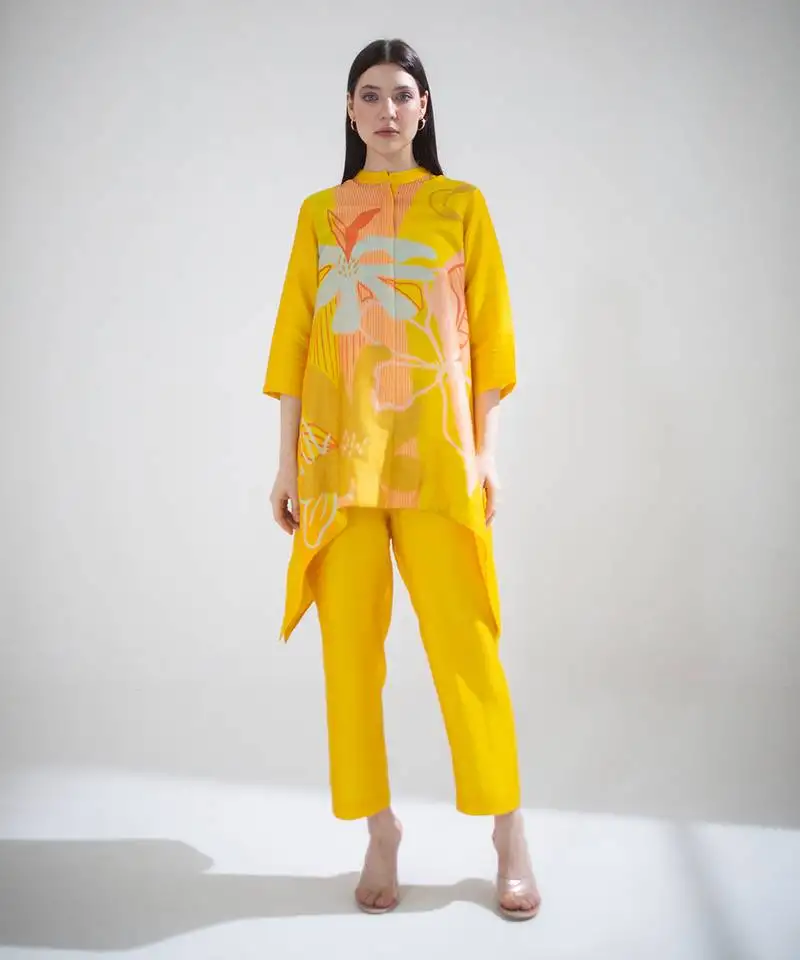 Yellow short kaftan tail set