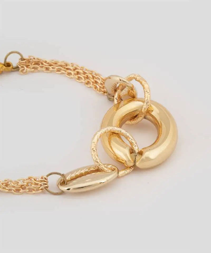 Gold elegance link bracelet
