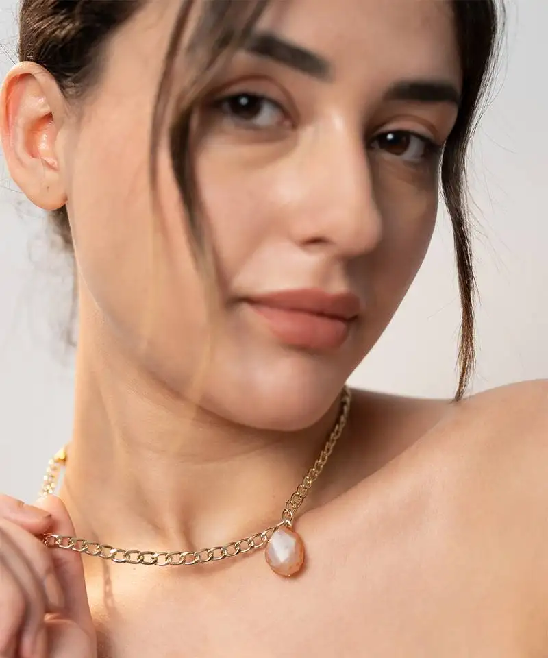 Beige celestial gleam necklace