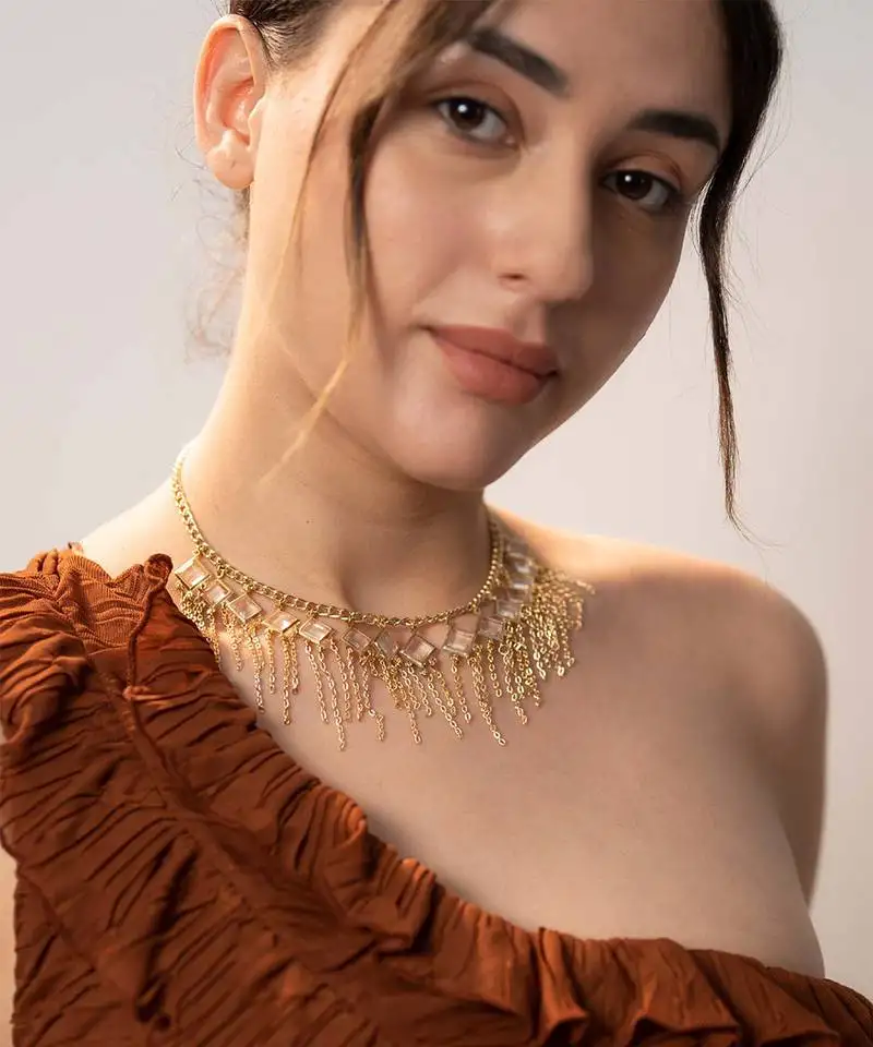 Yellow luxe embrace necklace