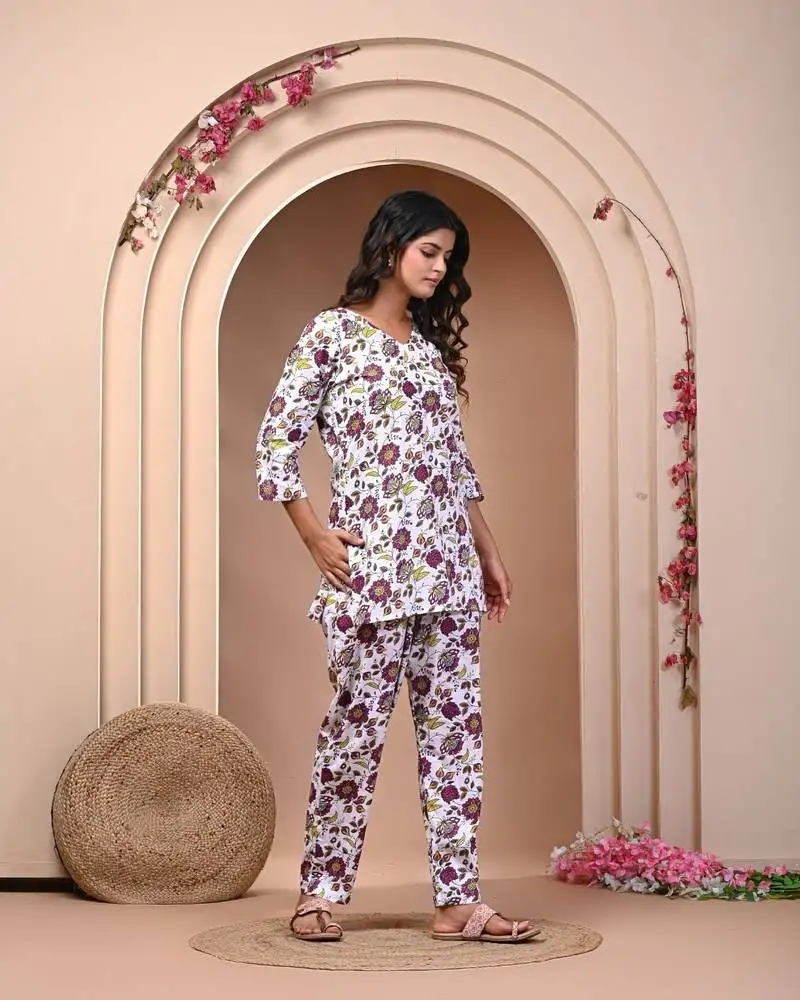 White floral printed cotton kurta set(set of 2)