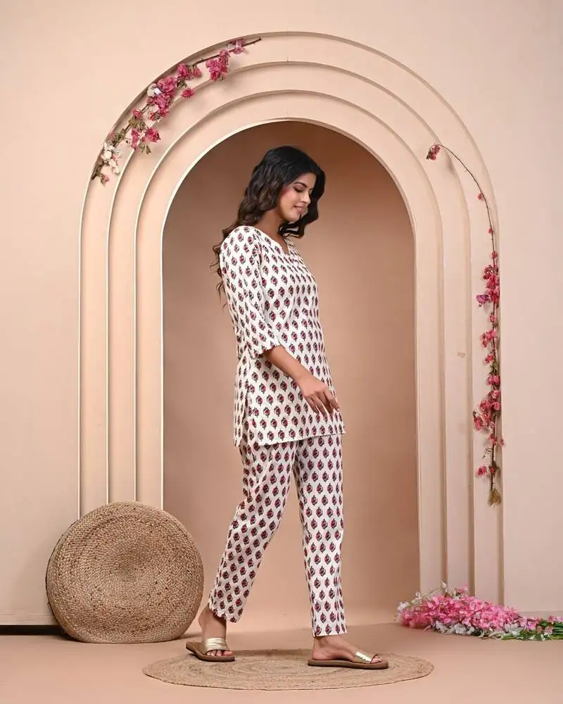 Women's cotton red butti print night suit