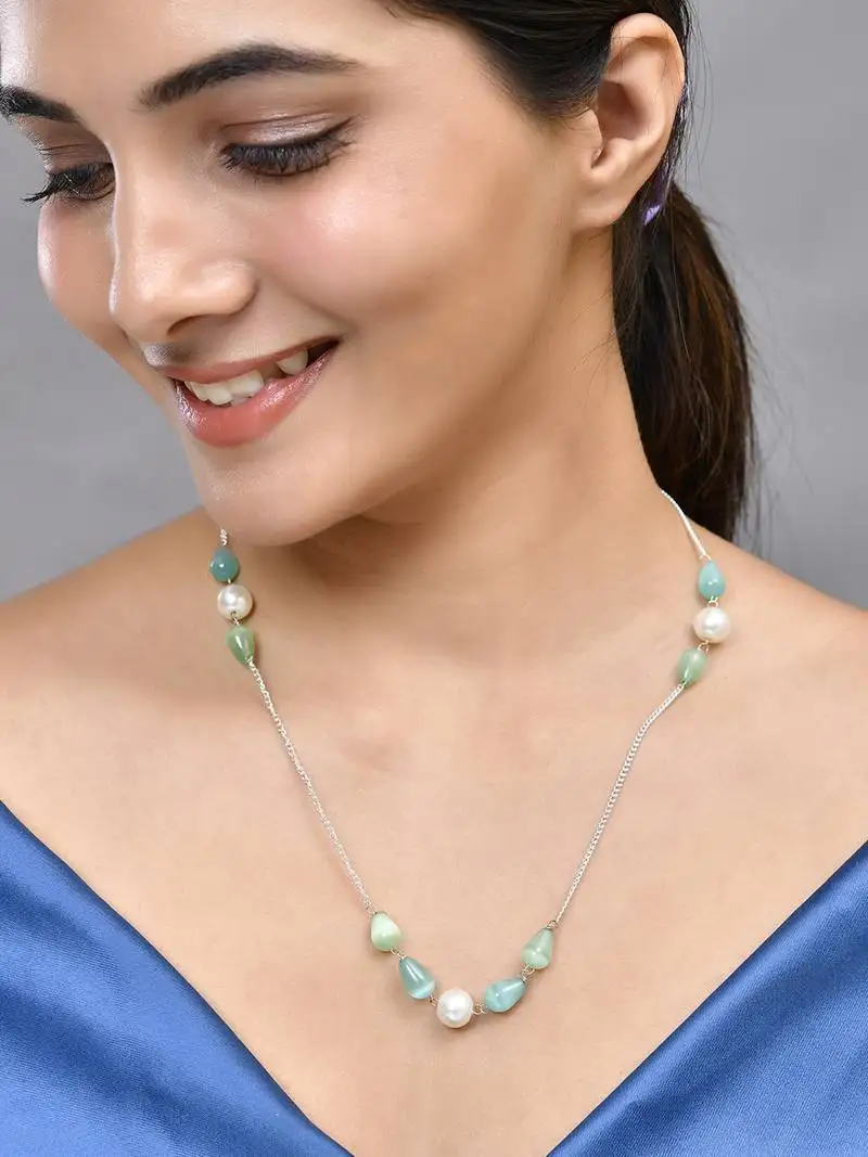 Beaded pearl necklace