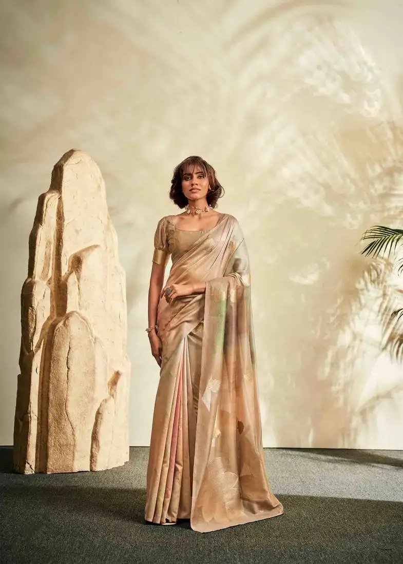 Beige cotton silk blend saree with unstitched blouse piece
