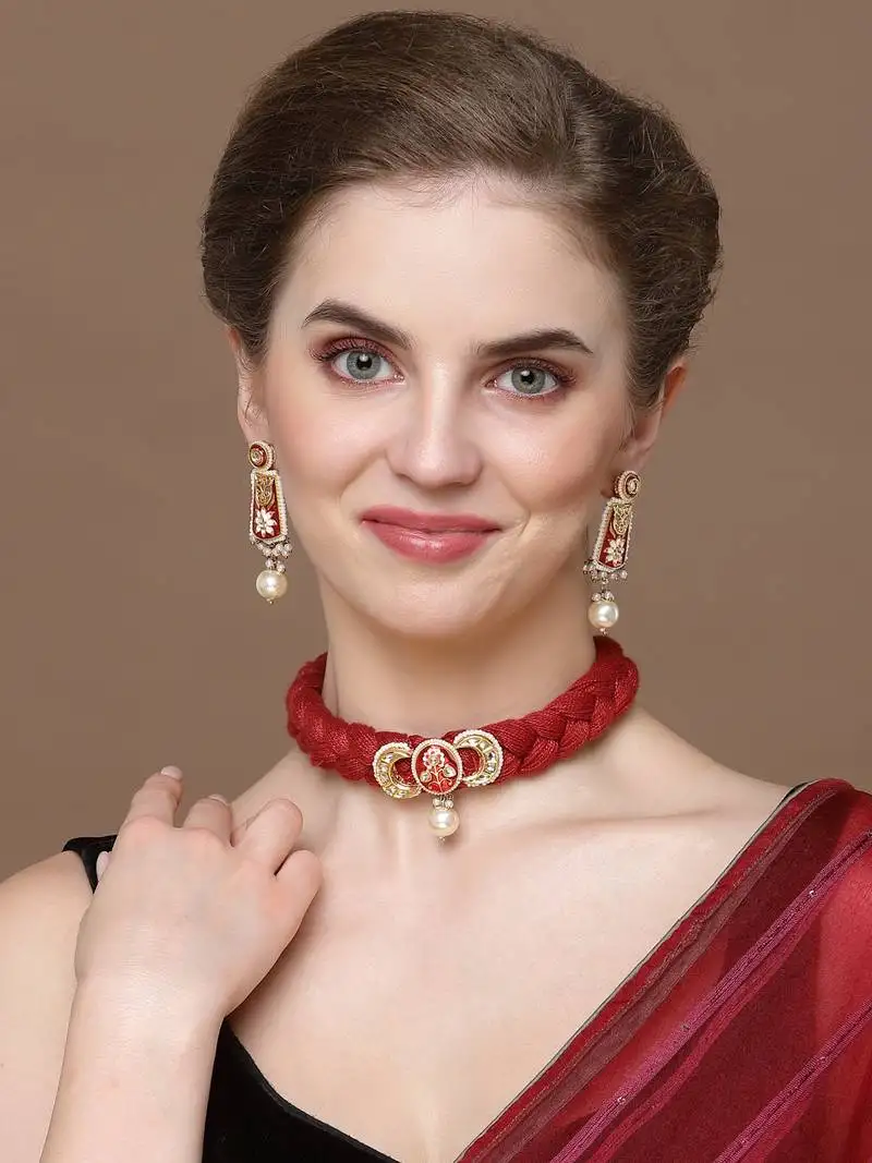 Aabi gulabi necklace with earring jewellery set