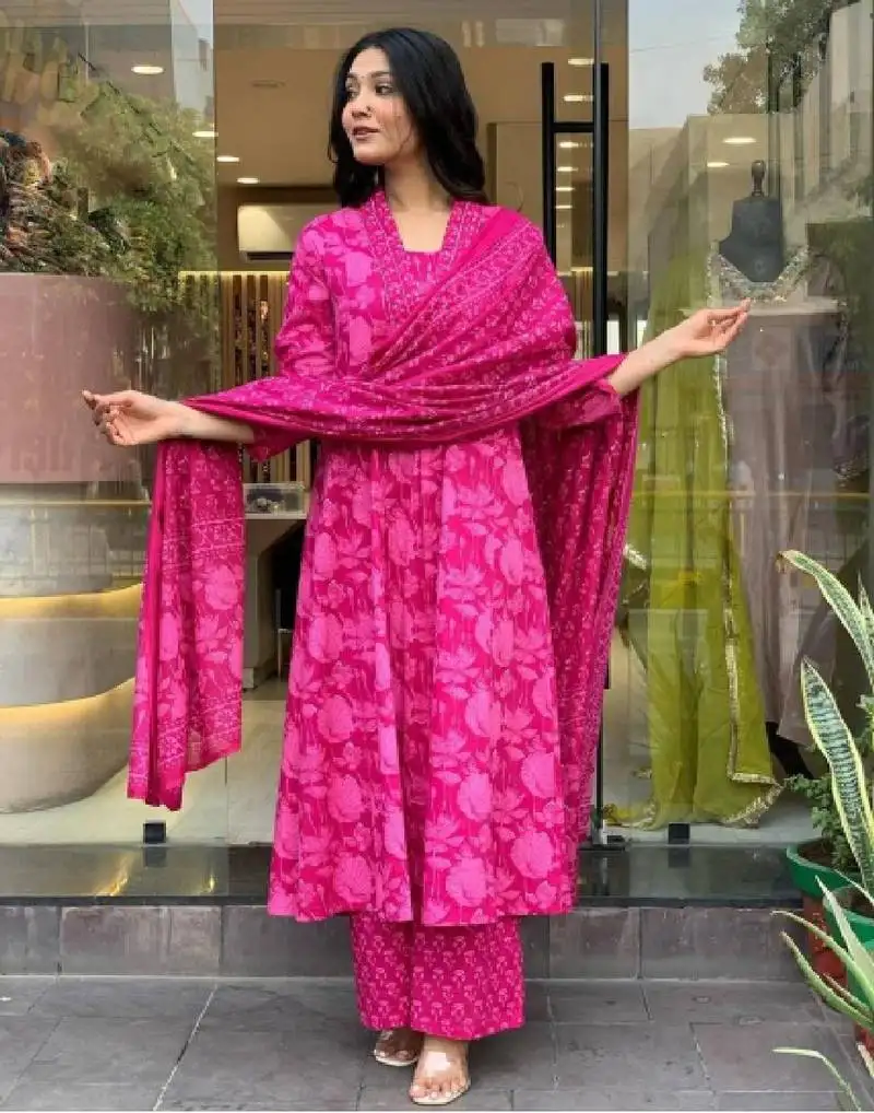 Beautiful cotton flower printed neckline worked pink kurta and pant with cotton malmal dupatta